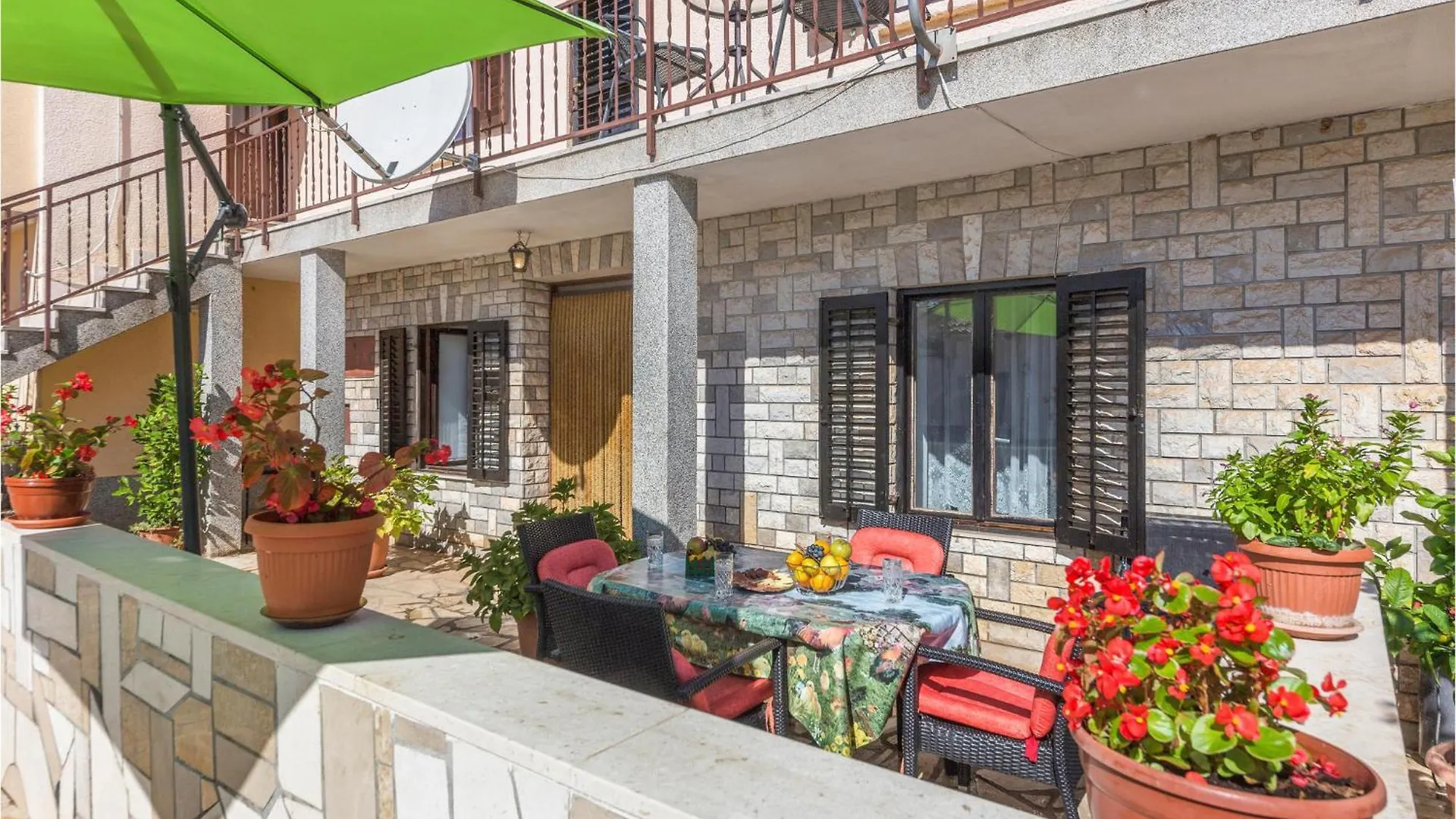 Amazing Apartment In Valtura With Kitchen location